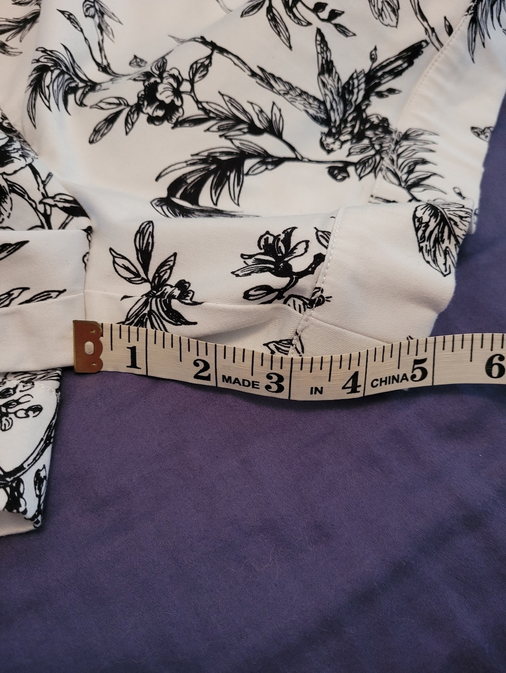 High-Waist Black & White Floral Sateen Shorts 8 - Picture 6 of 6